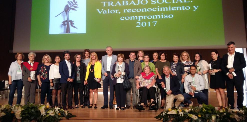 Broto agradece a los trabajadores sociales su compromiso con los derechos sociales