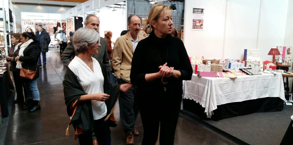 Gastón visita la Feria de Artesanía y anuncia un fuerte impulso presupuestario para el sector