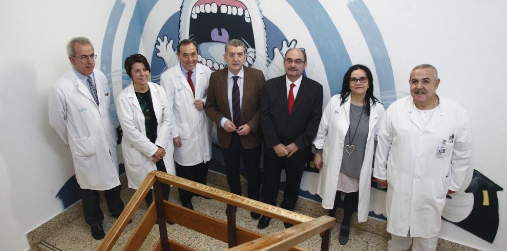 El Presidente de Aragón recibe a los Reyes Magos que visitan a los niños de la planta de oncología del Hospital Infantil, de la mano de Aspanoa