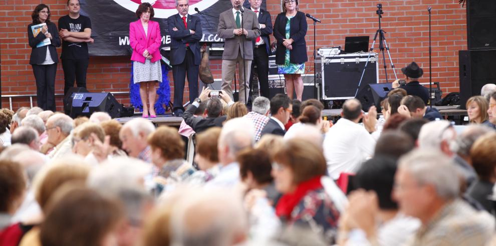 Lambán apuesta por los servicios sociales de calidad que generan empleo y asientan población en el medio rural