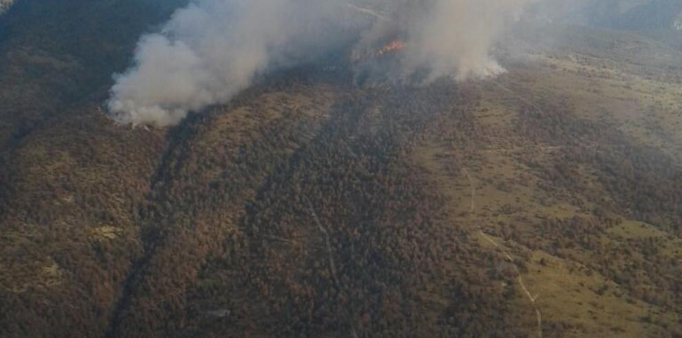 El incendio de la Ribagorza no amenaza poblaciones