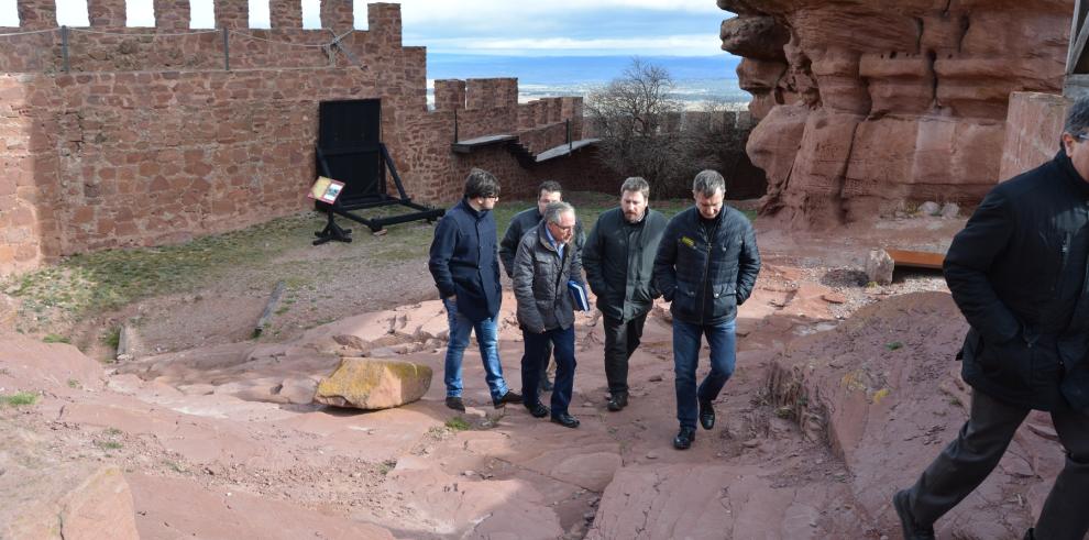 José Luis Soro visita el castillo de Peracense y resalta el potencial turístico para el desarrollo de la zona