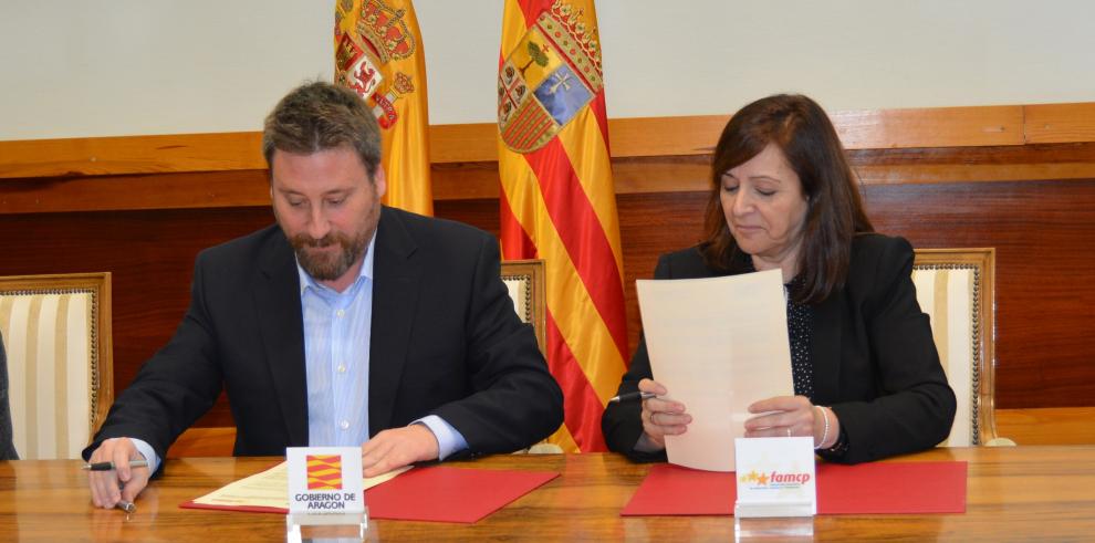 El Gobierno de Aragón y la Famcp firman un convenio para facilitar que todos los municipios de Aragón cuenten con una figura de planeamiento urbanístico