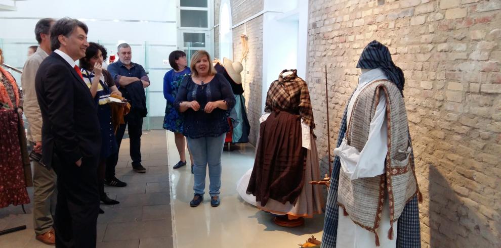 El Centro de Artesanía de Aragón acoge la muestra “Vistiendo Nuestro Pasado” 