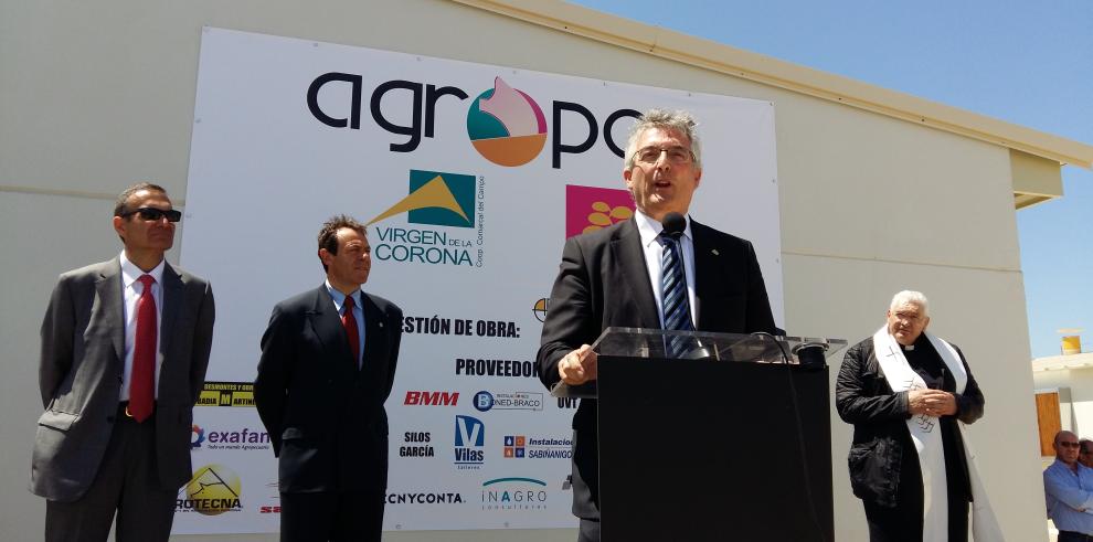 Olona califica la nueva granja de Agropor como innovación social por ser el fruto de “nuevas formas de cooperación”