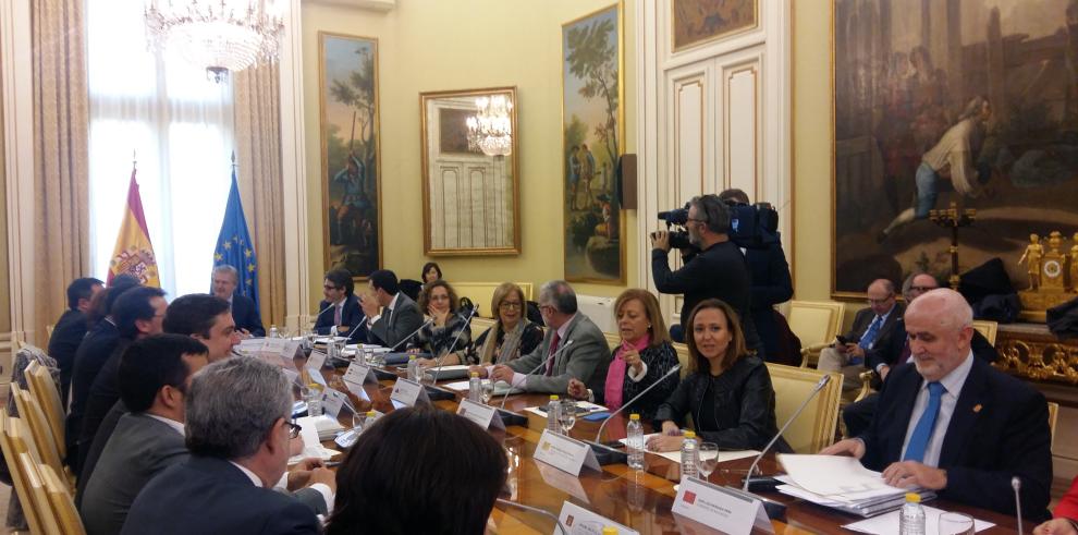 Mayte Pérez: “Hoy marcamos un punto de inflexión hacia la estabilidad del sistema educativo. Es un triunfo de toda la comunidad educativa”