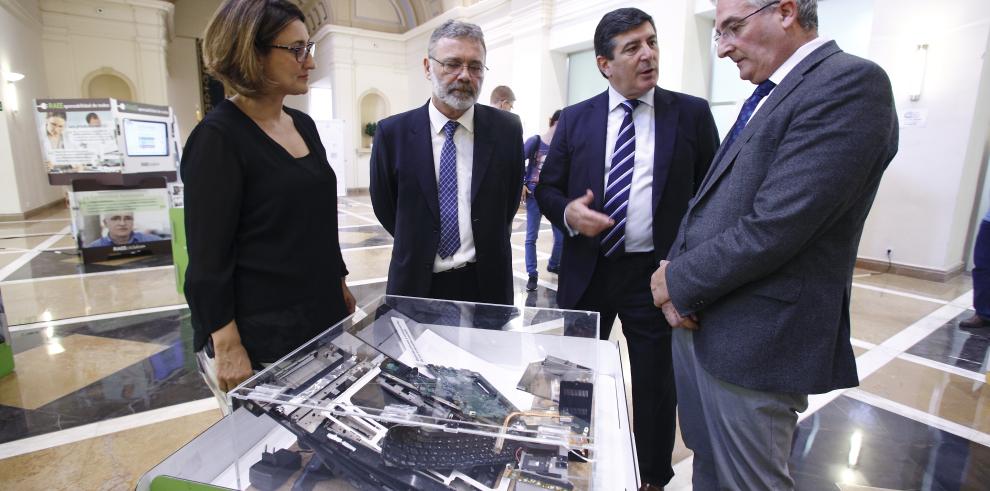 Reciclar más y mejor los aparatos eléctricos y electrónicos, objetivo de la exposición “RAEEcíclalos”