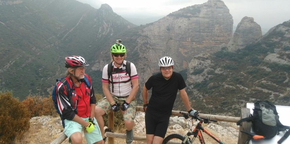 Especialistas en viajes de cicloturismo de Múnich conocen las rutas BTT de Aragón