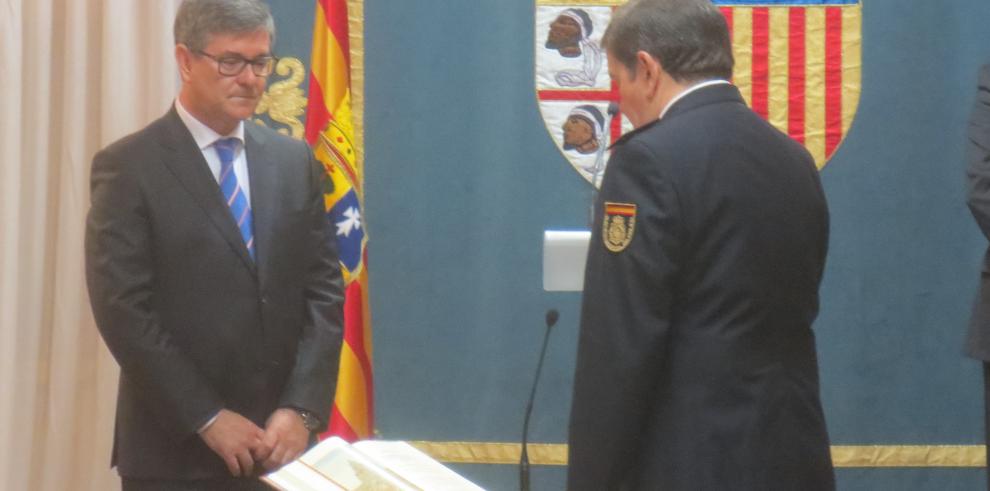 Antonio Placer toma posesión como nuevo jefe de la Unidad Adscrita de la Policía Nacional en la Comunidad Autónoma de Aragón