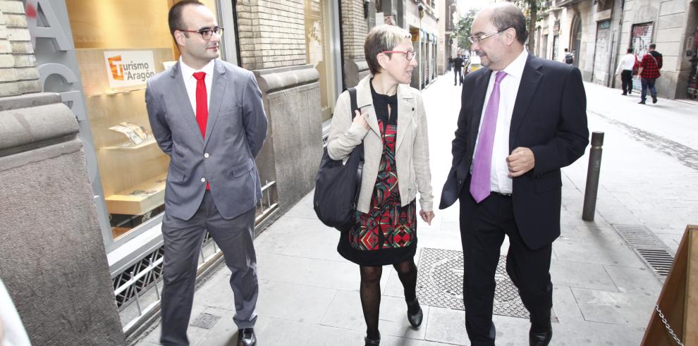 Javier Lambán, pregonero del Pilar en la Casa de Aragón en Barcelona en la celebración de su centenario