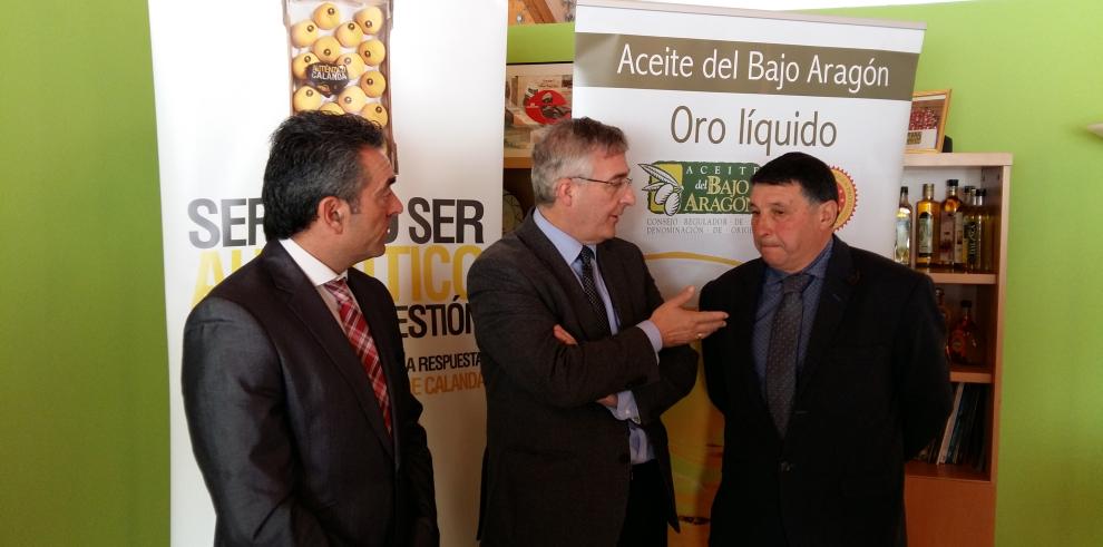 Olona quiere progresar en la comercialización de los alimentos de Aragón “para que repercuta en la renta de los agricultores y ganaderos”