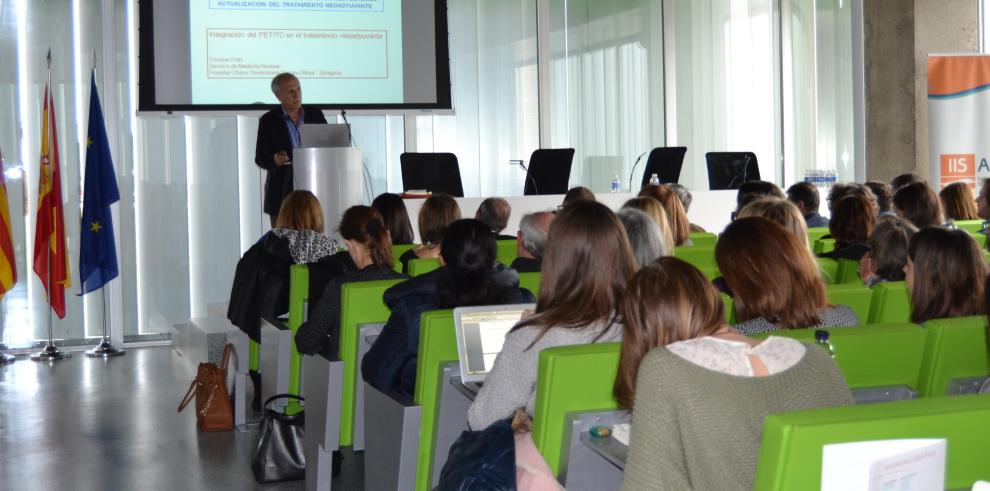 Más de cien profesionales de distintas especialidades analizan en Zaragoza el papel de las unidades multidisciplinares de cáncer de mama