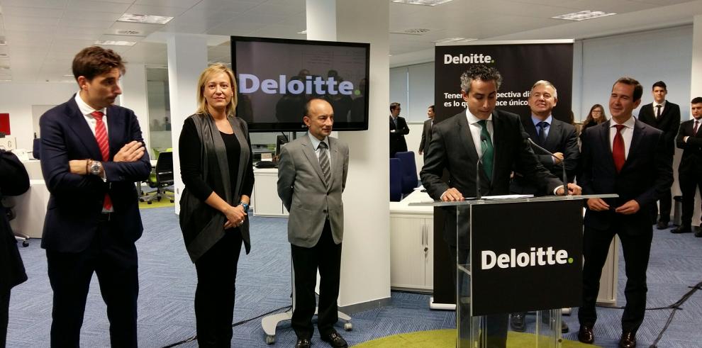 Gastón destaca la oportunidad que empresas como Deloitte dan al talento aragonés