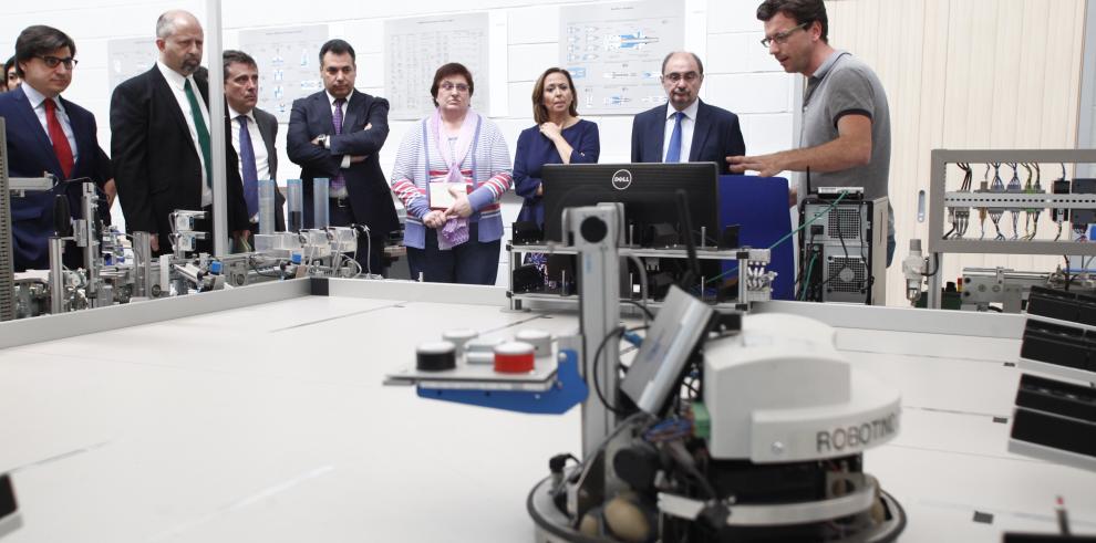 Un acuerdo entre el Gobierno de Aragón y el clúster de la automoción potenciará la formación y la empleabilidad en el sector