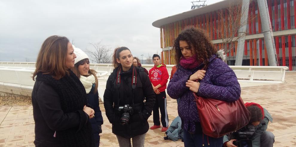 Alumnos de Los Enlaces y del Jean Piaget ‘reencuadran la realidad’ con un proyecto fotográfico en equipo