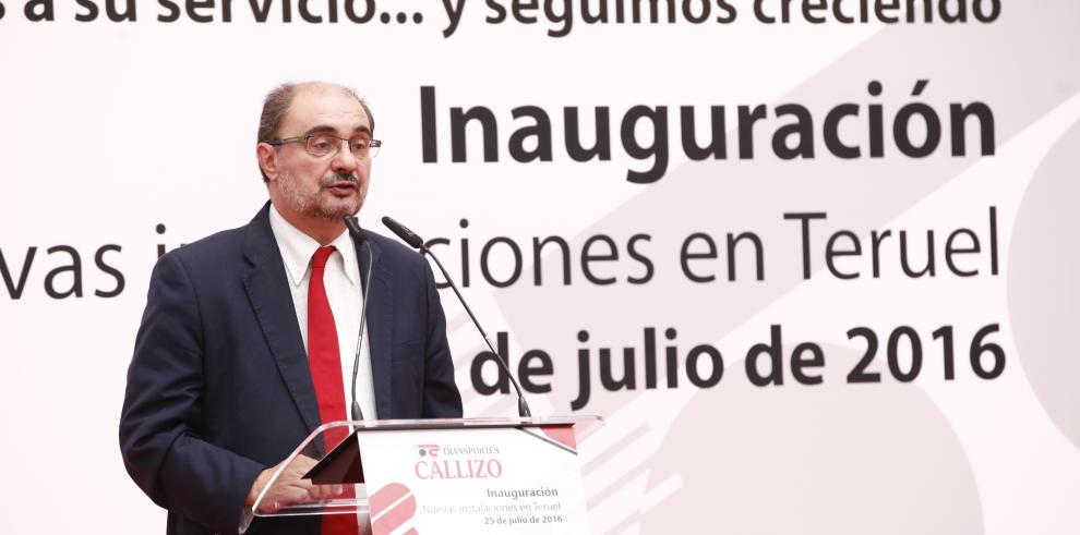 El Presidente de Aragón inaugura la nueva sede de Transportes Callizo en Platea