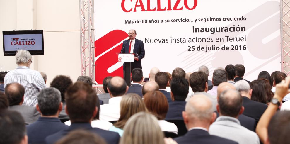 El Presidente de Aragón inaugura la nueva sede de Transportes Callizo en Platea