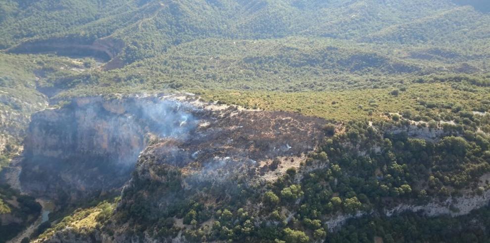 Controlados los incendios de Alcañiz y Bierge