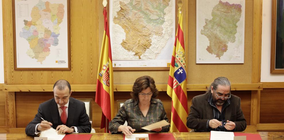 El Gobierno de Aragón, la Obra Social “la Caixa” y la Coordinadora Aragonesa de Voluntariado firman un convenio  para promover la difusión, formación y acompañamiento del voluntariado