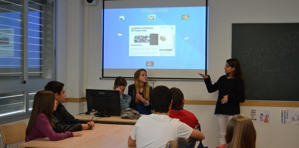 Convenio para promover las competencias de profesores y alumnos en ciencias, tecnología, ingeniería y matemáticas