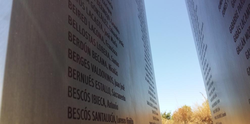 Nacho Escuín asiste en Huesca al homenaje en recuerdo de los fusilados entre 1936-1945