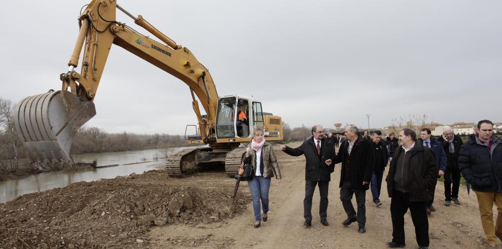  El Gobierno de Aragón compensará el retranqueo de motas y destinará 9 millones de euros al aseguramiento agrario 