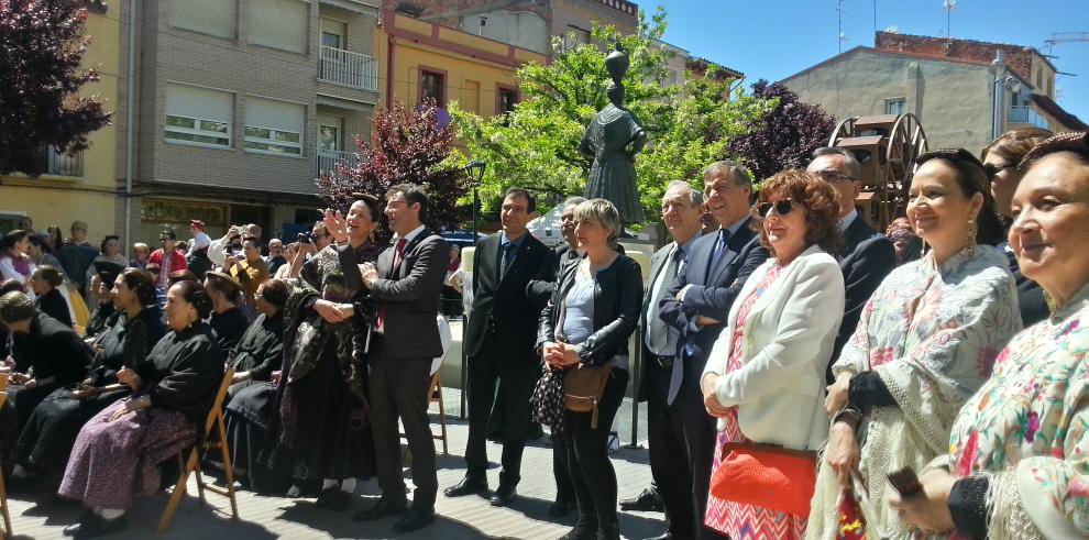 La consejera Broto participa en el Día de la Faldeta de Fraga