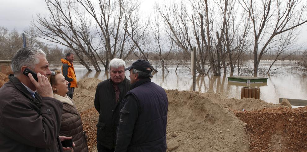 Visita de Rudi a las localidades afectadas por la riada del río Ebro