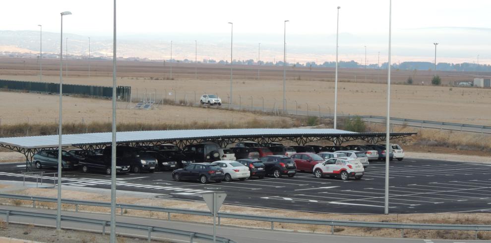 El aeropuerto de Teruel estrena aparcamiento para vehículos