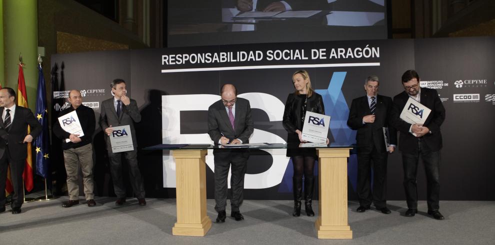 Lambán avanza que las empresas que implanten la Responsabilidad Social tendrán ventajas para contratar con la administración autonómica