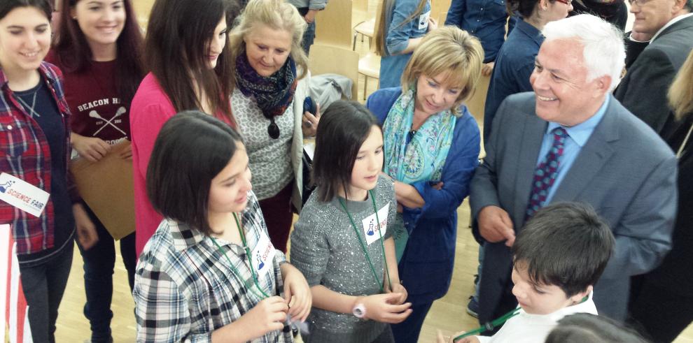 Ciencia, creatividad e inglés en la II Science Fair