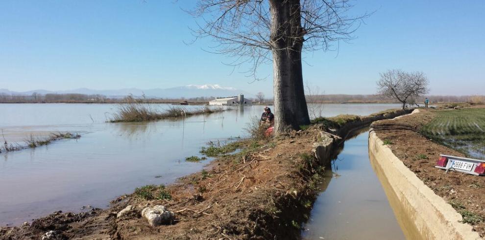 SARGA realiza labores en dos granjas en Remolinos 