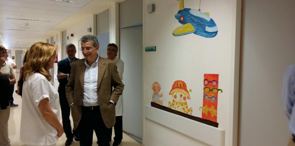 El consejero de Sanidad ha visitado el centro de salud y el hospital de Barbastro