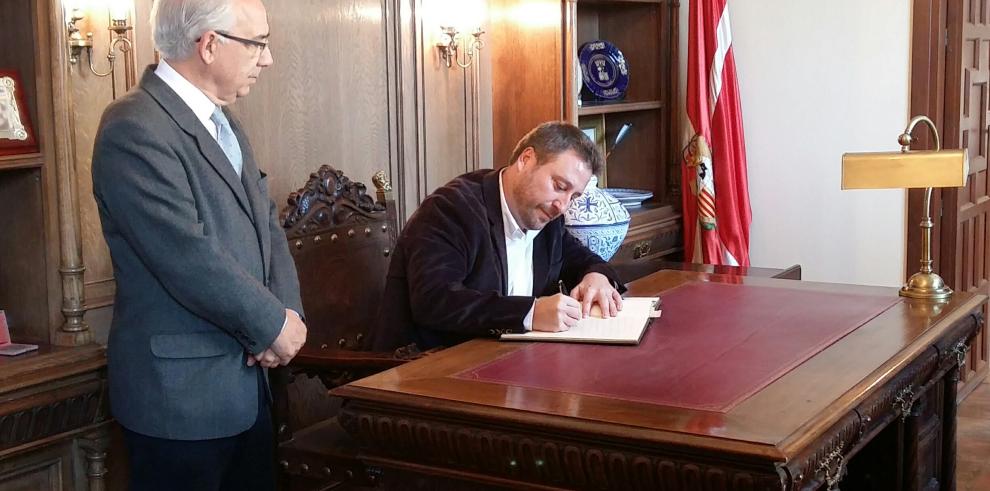 José Luis Soro apuesta por el desarrollo integral del Mar de Aragón como potencial turístico