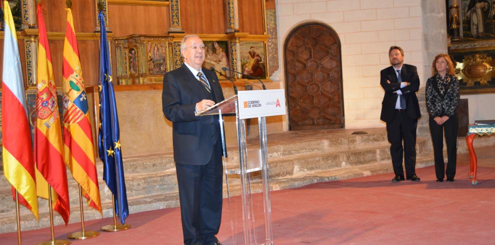 Miguel Caballú recibe la Medalla al Mérito Turístico que entrega el Gobierno de Aragón