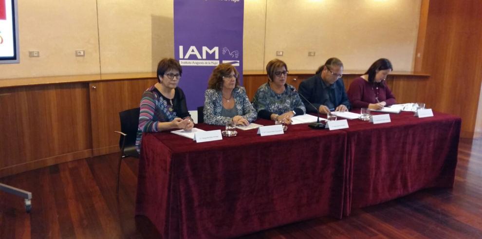 María Victoria Broto apuesta por políticas transversales para cubrir las necesidades de la mujer en el medio rural