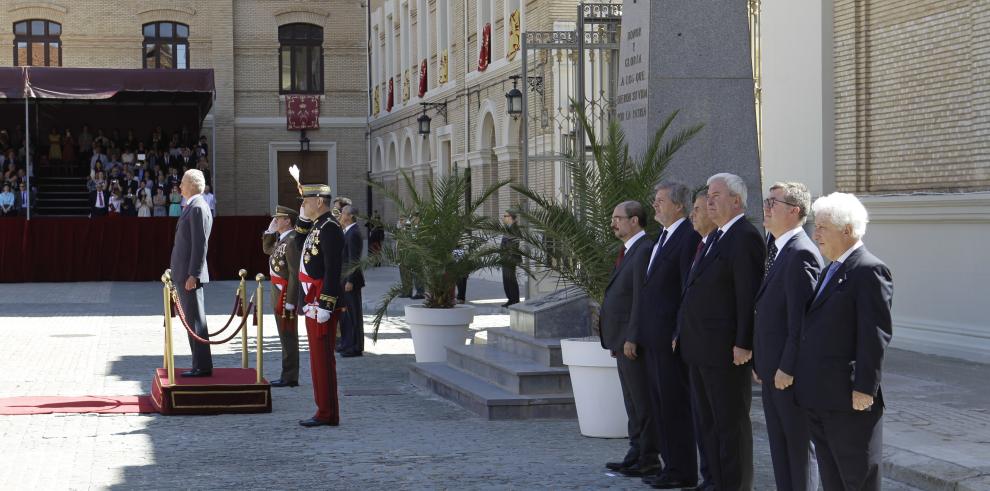 El presidente de Aragón asiste a la entrega de Reales Despachos en la Academia General Militar