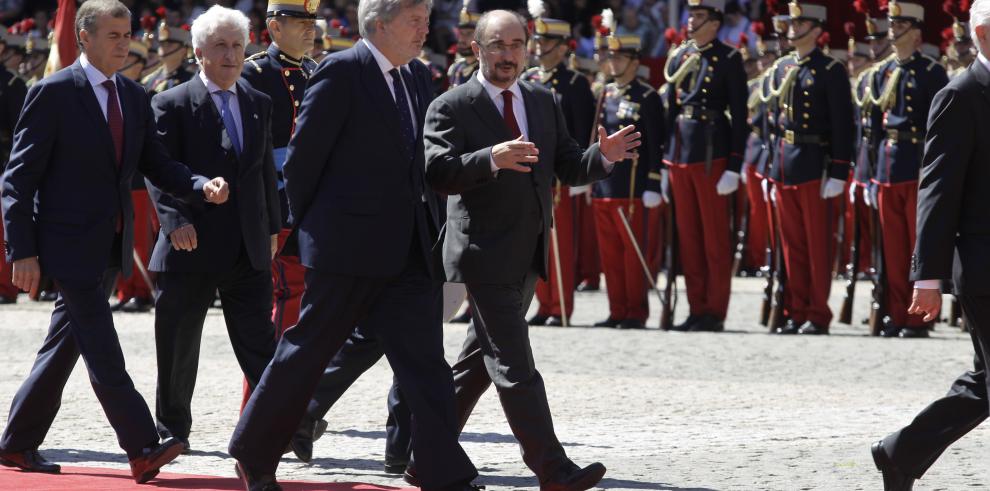 El presidente de Aragón asiste a la entrega de Reales Despachos en la Academia General Militar