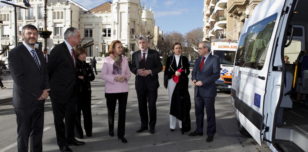 Rudi conoce la nueva sede de la Comarca de La Hoya de Huesca