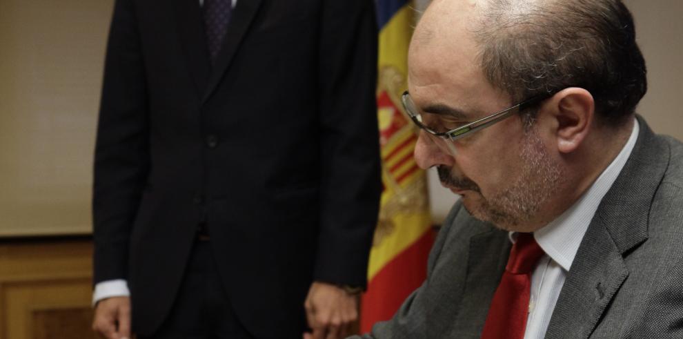 Lambán y el jefe de Gobierno de Andorra cierran una reunión de trabajo en Aragón a principios de 2016 para estrechar relaciones económicas   