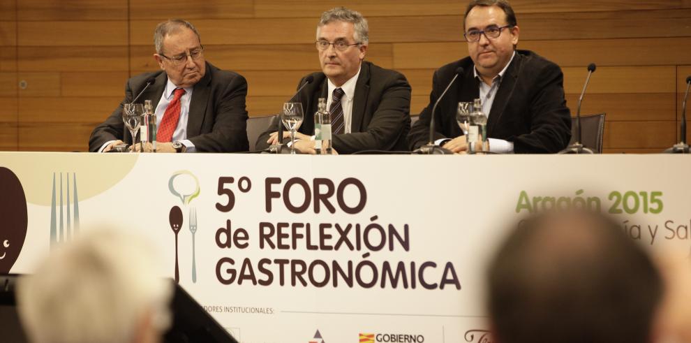 Joaquín Olona señala que el reconocimiento mundial de la gastronomía española debe ser aprovechado para promocionar nuestra agroalimentación