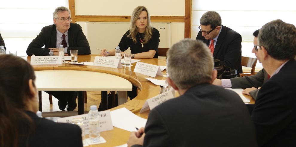 Los consejeros Joaquín Olona y Pilar Alegría trabajan de la mano con el sector de la agroalimentación