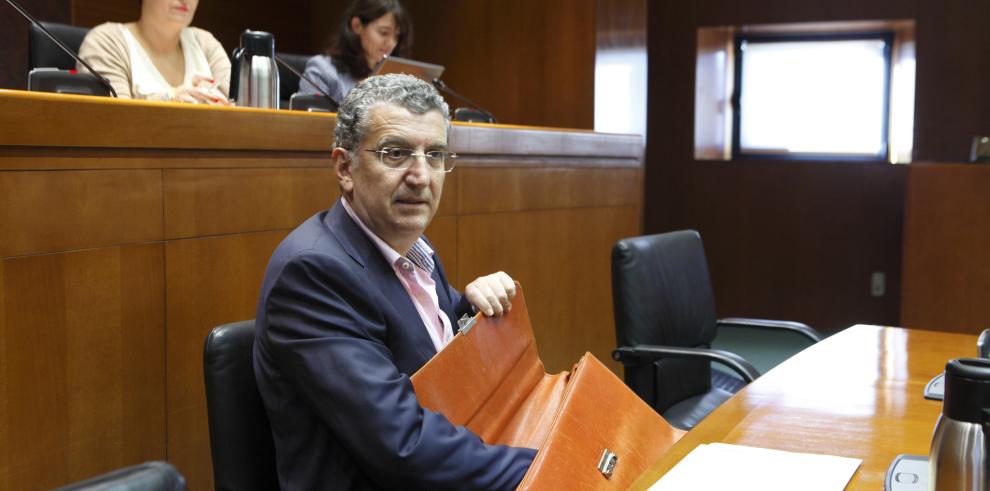 El consejero de Sanidad apuesta por un pacto para consensuar una nueva Ley de Salud de Aragón