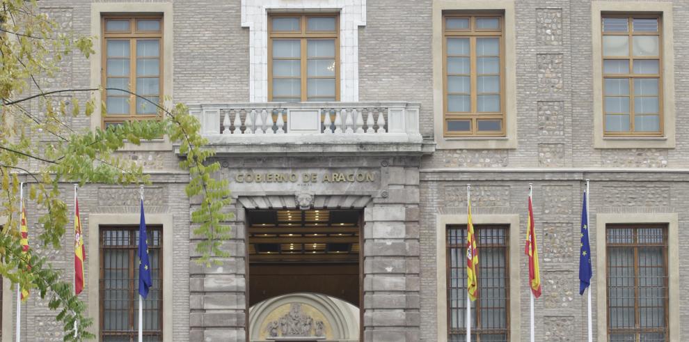 Día de puertas abiertas en el edificio Pignatelli, sede del Gobierno de Aragón