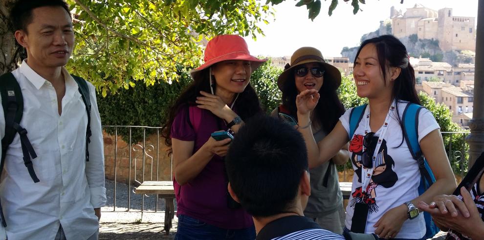 Periodistas chinos visitan los Pirineos, las fiestas de San Lorenzo y la ciudad de Zaragoza