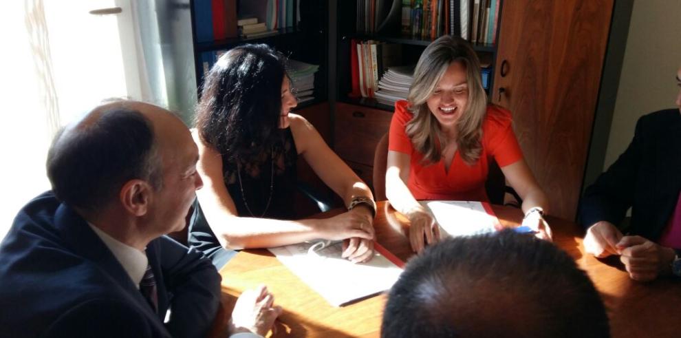 Pilar Alegría visita el campus universitario de Teruel 