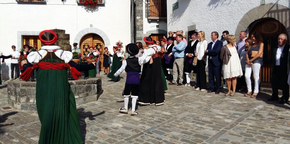 José Luis Soro agradece a los ansotanos y ansotanas su esfuerzo en la recuperación y mantenimiento de la identidad y tradición de Ansó