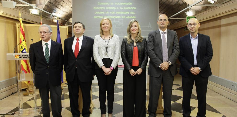 Gobierno de Aragón y responsables universitarios firman un convenio para estudiar la inserción laboral de los egresados universitarios