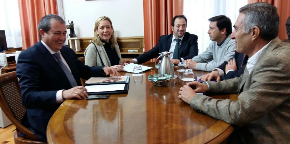 Marta Gastón insiste en la necesidad de convocar la reunión del FITE para garantizar la continuidad de los proyectos