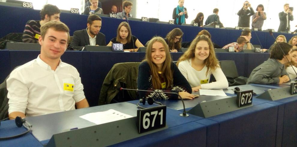 Los alumnos del IES Hermanos Argensola ganan un viaja al Parlamento Europeo